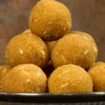 Diwali Special Besan Ladoo Recipe