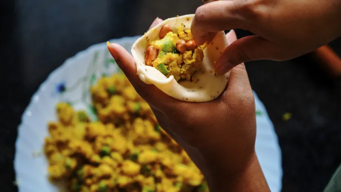 स्वादिष्ट आलू समोसा रेसिपी | Samosa Recipe in Hindi
